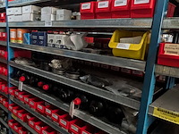 Partij ijzerwaren o.a. manometers - afbeelding 1 van  56