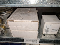 Partij ijzerwaren o.a. manometers - afbeelding 14 van  56