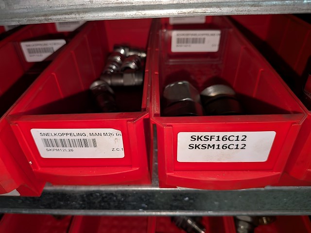 Partij ijzerwaren o.a. manometers - afbeelding 31 van  56