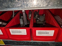 Partij ijzerwaren o.a. manometers - afbeelding 23 van  56