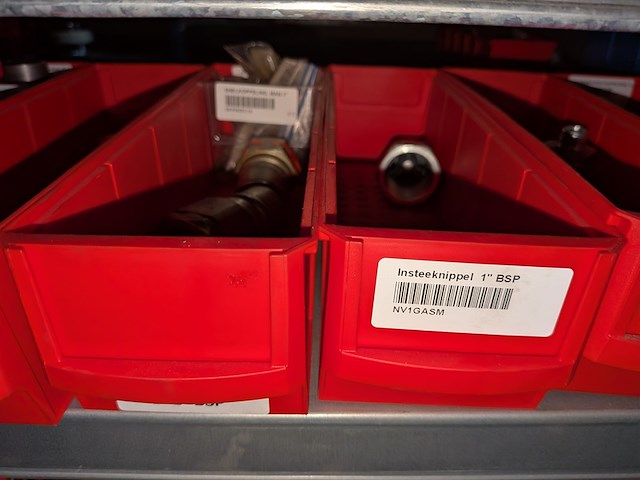 Partij ijzerwaren o.a. manometers - afbeelding 35 van  56