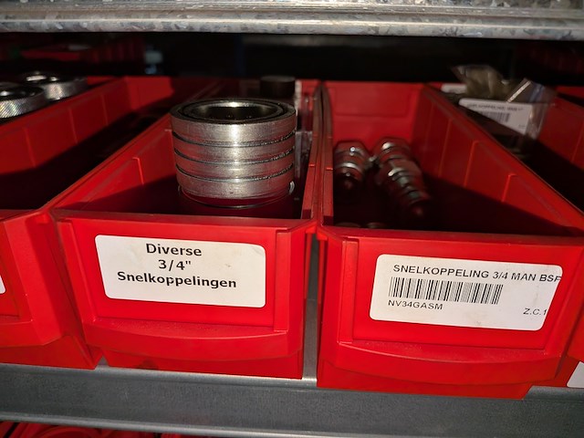 Partij ijzerwaren o.a. manometers - afbeelding 36 van  56