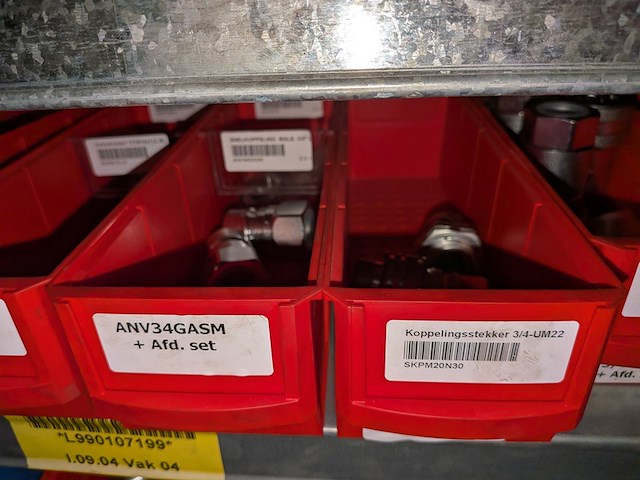 Partij ijzerwaren o.a. manometers - afbeelding 39 van  56