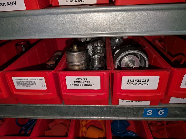 Partij ijzerwaren o.a. manometers - afbeelding 41 van  56