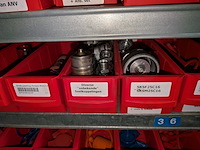 Partij ijzerwaren o.a. manometers - afbeelding 41 van  56