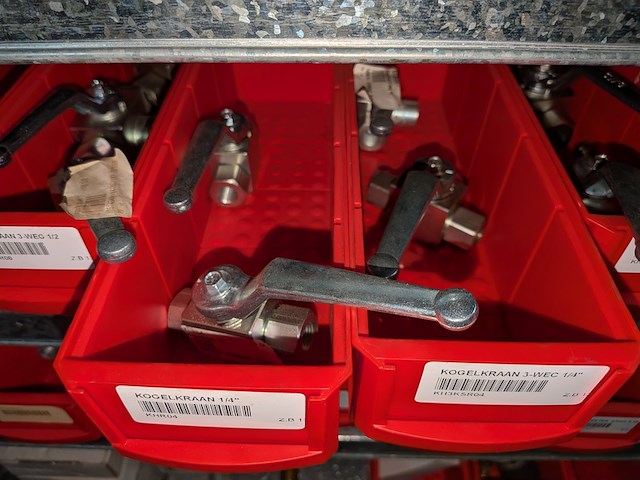 Partij ijzerwaren o.a. manometers - afbeelding 54 van  56