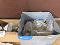 Partij ijzerwaren w.o. diverse kogelkranen, knijpslangklemmen w.o. jmv, radiall - afbeelding 9 van  9