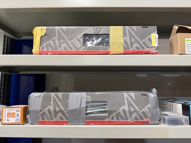 Partij ijzerwaren w.o. schroeven, spijkers, pluggen w.o. dyna plus, hjz, fischer - afbeelding 12 van  14