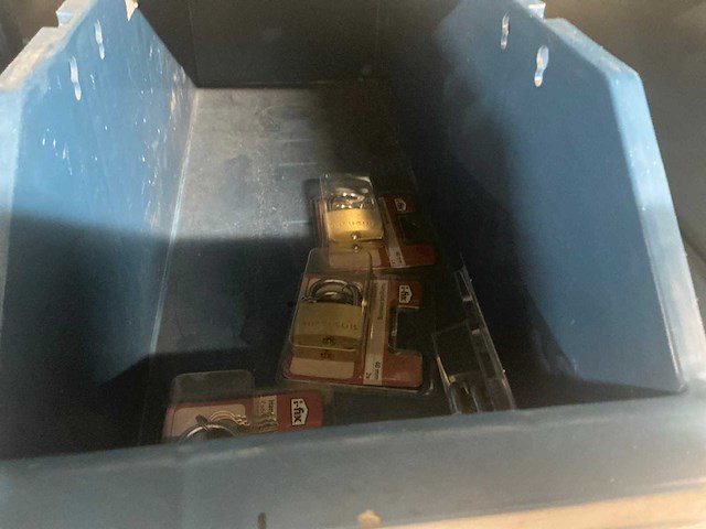 Partij ijzerwaren - afbeelding 19 van  21
