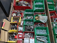 Partij ijzerwaren - afbeelding 1 van  23