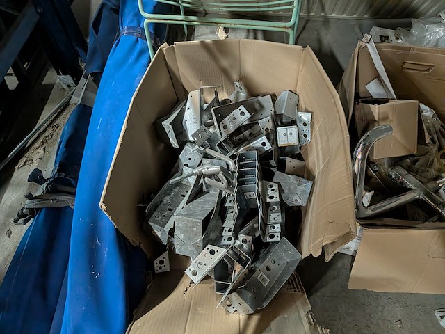 Partij ijzerwaren - afbeelding 9 van  39