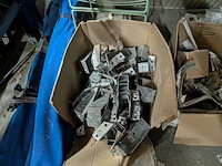 Partij ijzerwaren - afbeelding 9 van  39