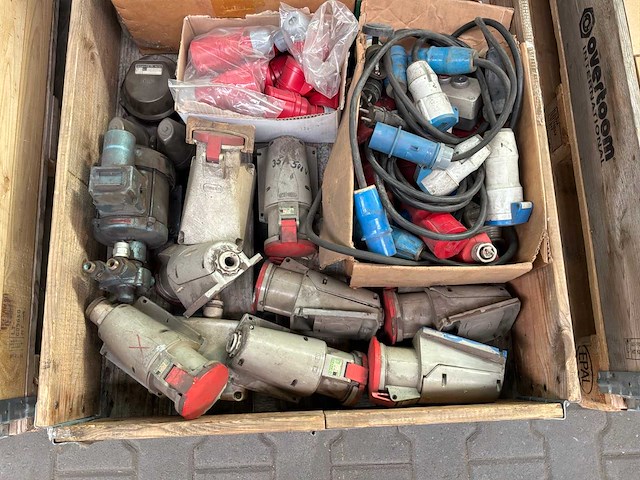 Partij industrieel gereedschap en elektrische componenten. - afbeelding 4 van  9