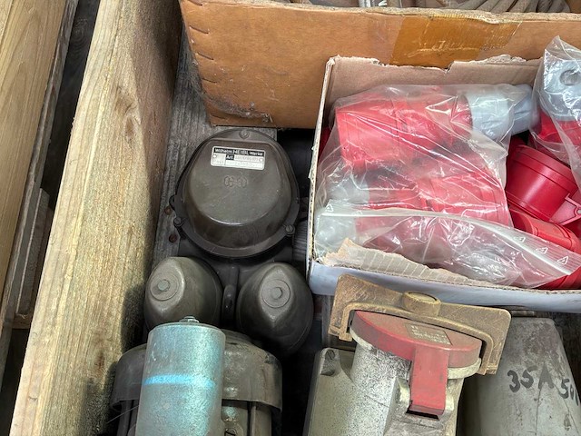 Partij industrieel gereedschap en elektrische componenten. - afbeelding 8 van  9