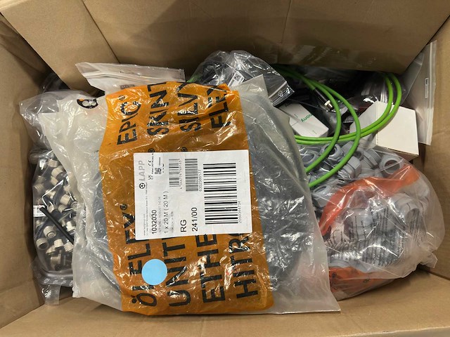 Partij industrieel installatiemateriaal en koppelingen - afbeelding 6 van  7