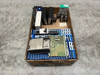 Partij industriële aandrijvingen en pneumatische componenten, plcs en printplaten - afbeelding 4 van  10