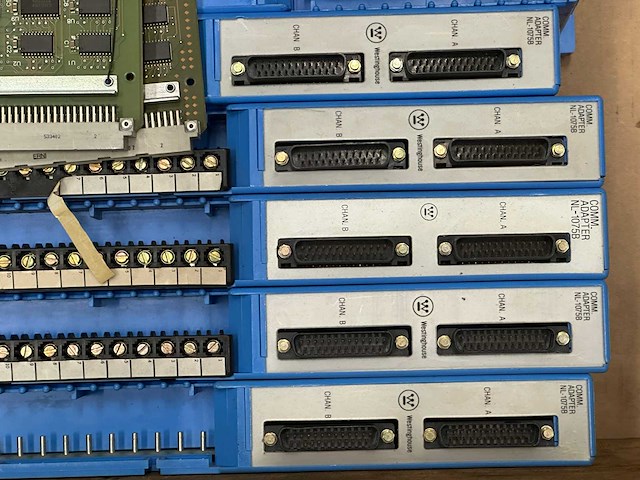 Partij industriële aandrijvingen en pneumatische componenten, plcs en printplaten - afbeelding 7 van  10