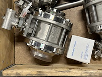 Partij industriële afsluiters van flowserve en danfoss - afbeelding 4 van  10