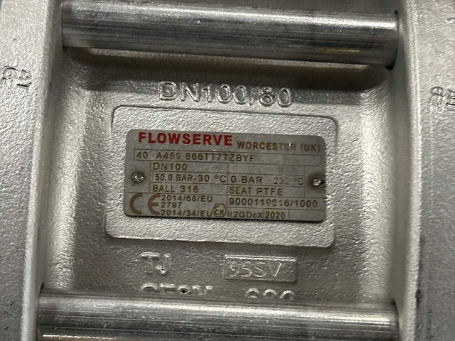 Partij industriële afsluiters van flowserve en danfoss - afbeelding 8 van  10