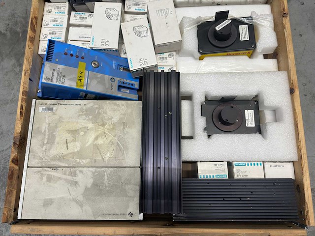 Partij industriële automatisering componenten - afbeelding 3 van  10