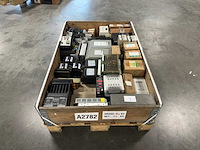 Partij industriële automatisering & electronica incl. power supplies en servomotoren - afbeelding 1 van  12