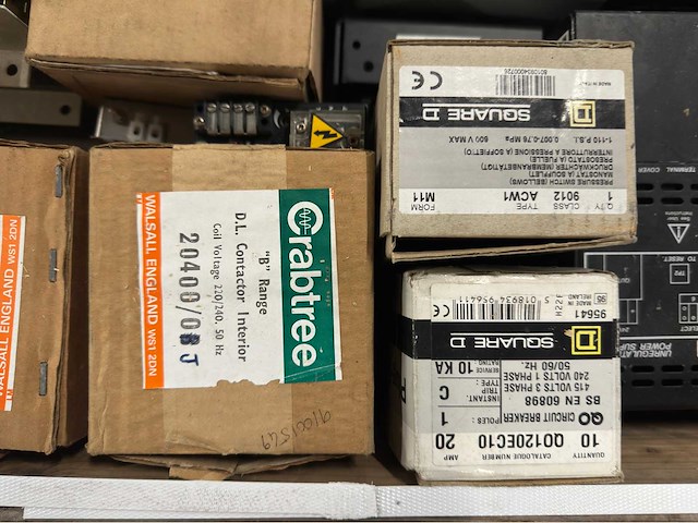 Partij industriële automatisering & electronica incl. power supplies en servomotoren - afbeelding 10 van  12