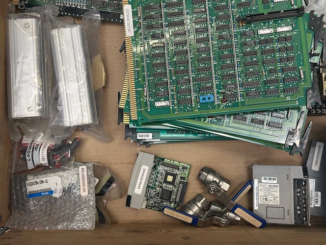 Partij industriële automatisering en printplaten - afbeelding 8 van  12