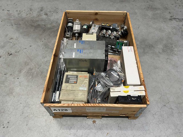 Partij industriële automatisering & pneumatiek onderdelen - afbeelding 1 van  9