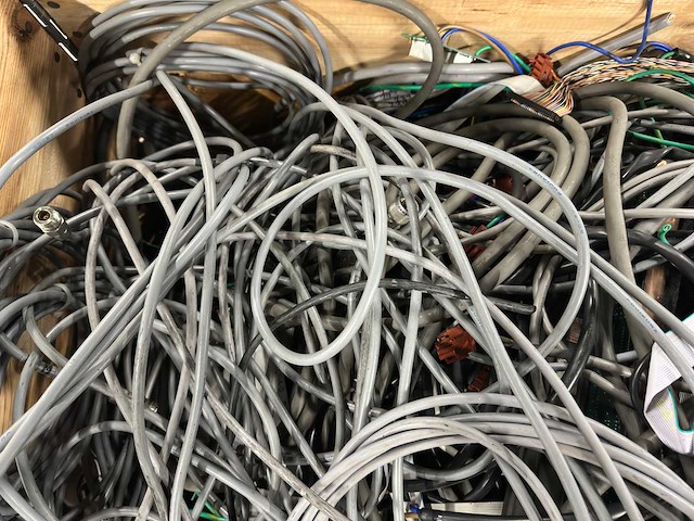 Partij industriële bekabeling & kabelbomen - koper (99kg) - afbeelding 8 van  8