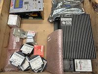 Partij industriële besturings- en elektronica componenten - afbeelding 2 van  8