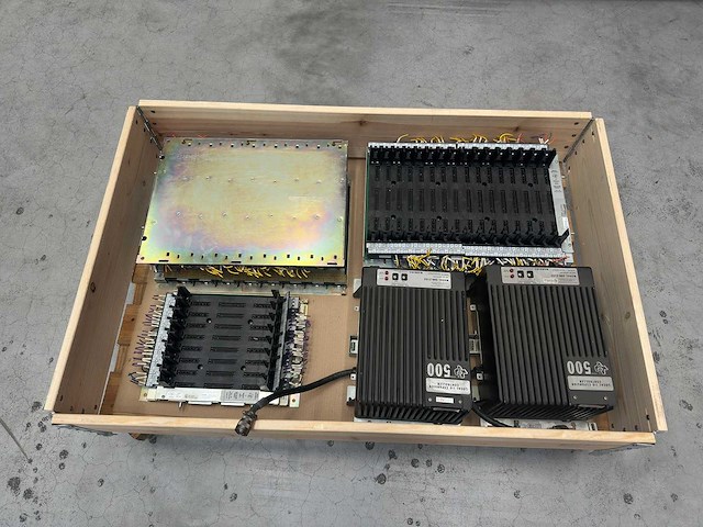 Partij industriële besturingsmodules & racks - afbeelding 4 van  4