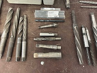 Partij industriële boren en boorhulpstukken - afbeelding 2 van  12