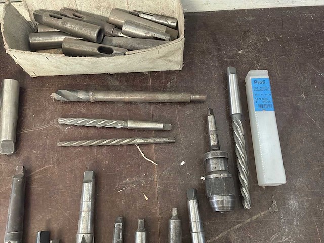 Partij industriële boren en boorhulpstukken - afbeelding 3 van  12