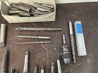 Partij industriële boren en boorhulpstukken - afbeelding 3 van  12