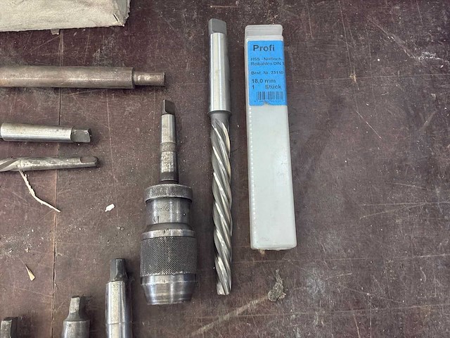 Partij industriële boren en boorhulpstukken - afbeelding 4 van  12