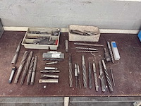 Partij industriële boren en boorhulpstukken - afbeelding 1 van  12