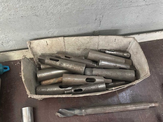 Partij industriële boren en boorhulpstukken - afbeelding 9 van  12