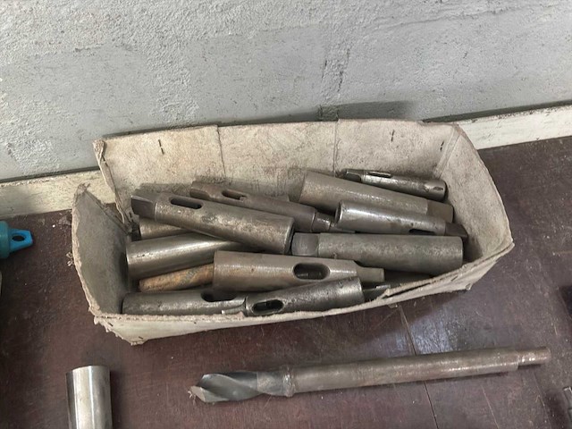 Partij industriële boren en boorhulpstukken - afbeelding 10 van  12