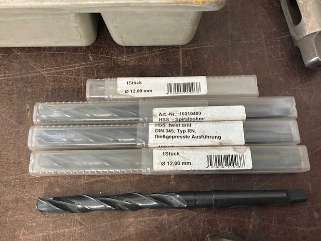 Partij industriële boren en boorhulpstukken - afbeelding 12 van  12