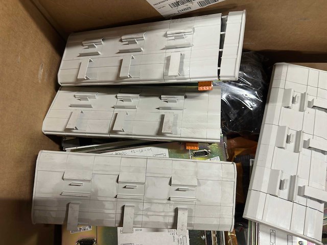 Partij industriële electronica & automatisering & power supplies (143kg) - afbeelding 4 van  7