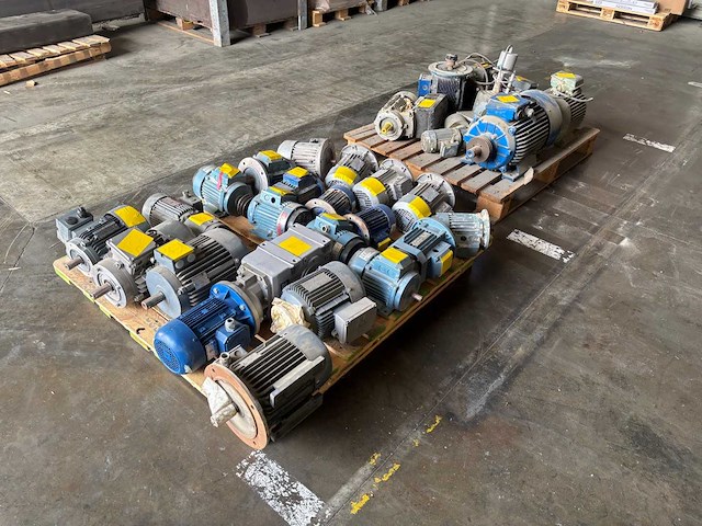 Partij industriële elektromotoren - afbeelding 1 van  39