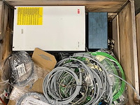 Partij industriële elektronica & diverse kabels abb acs 600 en servocables 112kg - afbeelding 2 van  6