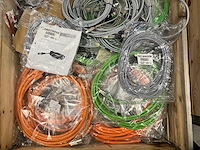 Partij industriële elektronica & diverse kabels abb acs 600 en servocables 112kg - afbeelding 3 van  6