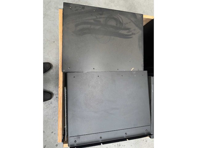 Partij industriële elektronische units / racks (4 stuks, metalen behuizing) - afbeelding 2 van  7