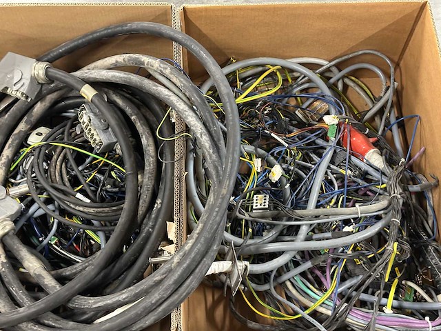 Partij industriële kabels & kabelbomen, koper - afbeelding 6 van  6