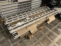 Partij industriële led lijnarmaturen met accessoires - afbeelding 4 van  13