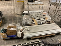 Partij industriële led lijnarmaturen met accessoires - afbeelding 6 van  13