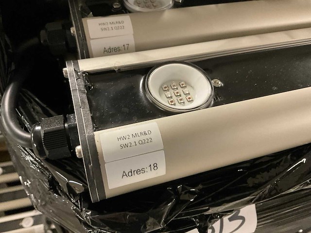 Partij industriële led lijnarmaturen met adressering - afbeelding 4 van  4