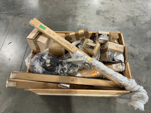 Partij industriële onderdelen en diversen - afbeelding 4 van  8