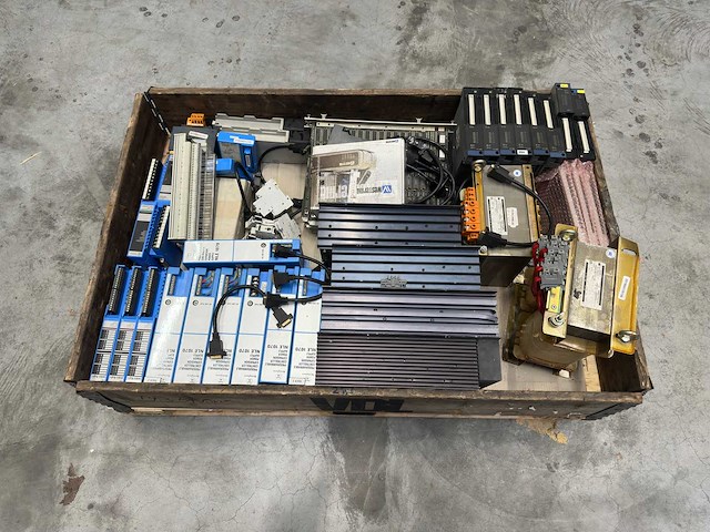 Partij industriële plc- en automatiseringscomponenten - o.a. voedingen, i/o-modules en transformatoren - afbeelding 9 van  9